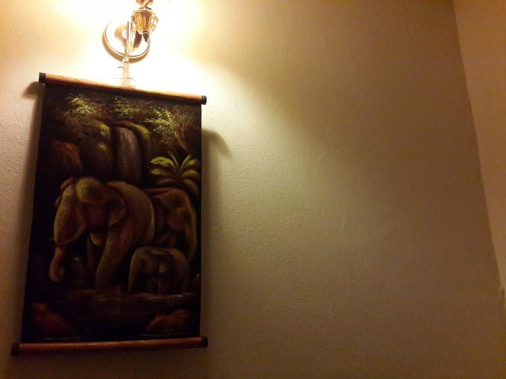 A Tee Guesthouse Луанг Прабанг Екстериор снимка