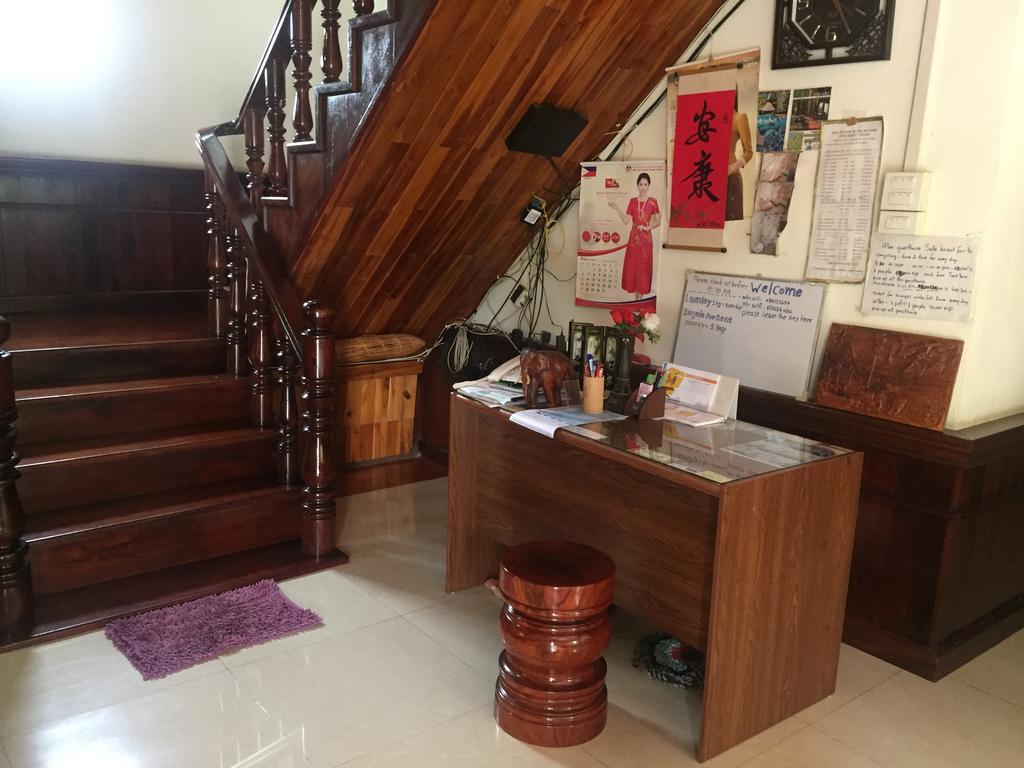 A Tee Guesthouse Луанг Прабанг Екстериор снимка