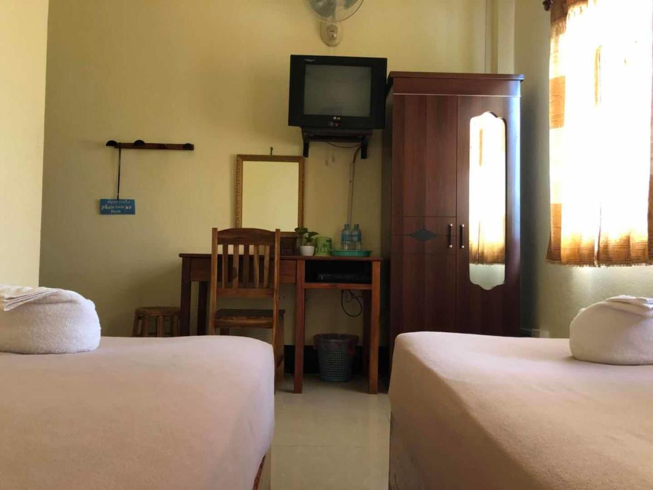 A Tee Guesthouse Луанг Прабанг Екстериор снимка