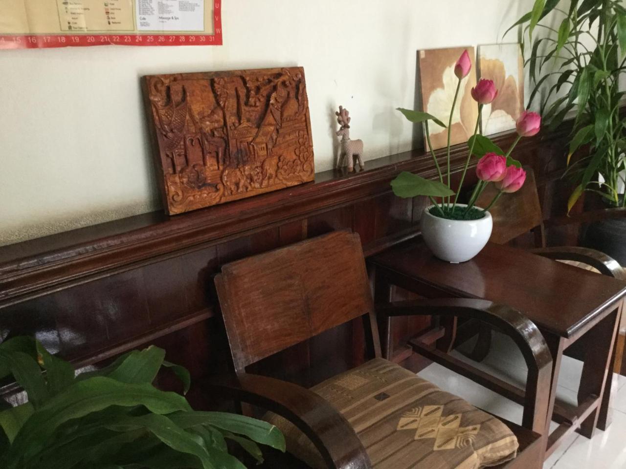 A Tee Guesthouse Луанг Прабанг Екстериор снимка